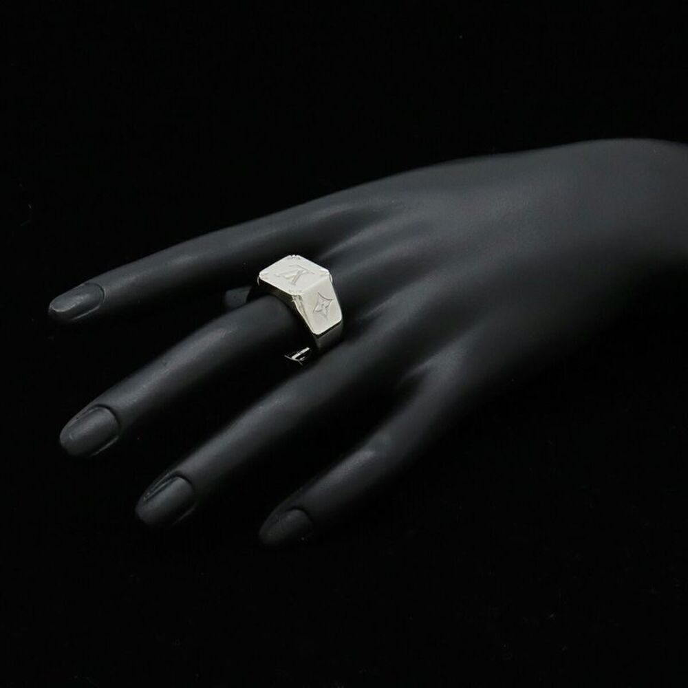 Louis Vuitton Signet Ring Silver Metal - Picture 6 of 6